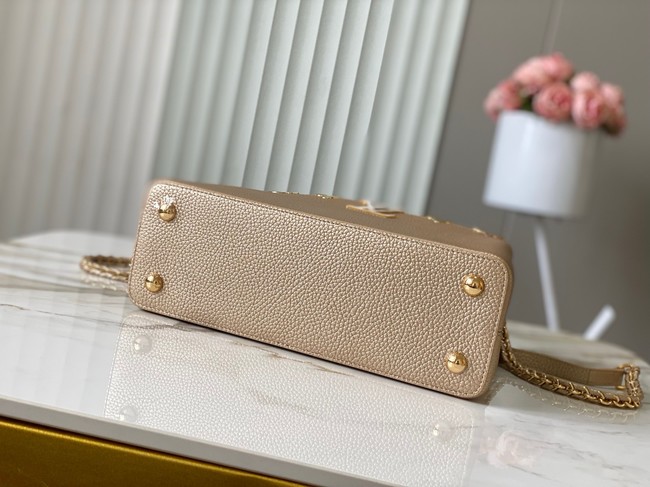 Louis Vuitton Capucines MM M23331 Gold