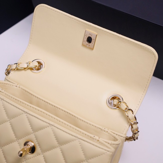 CHANEL mini Flap Bag With Top Handle 4654-7