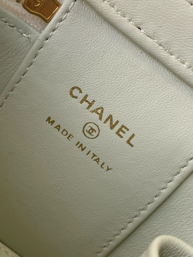 CHANEL Lambskin Small Vanity with Chain AP3941 white