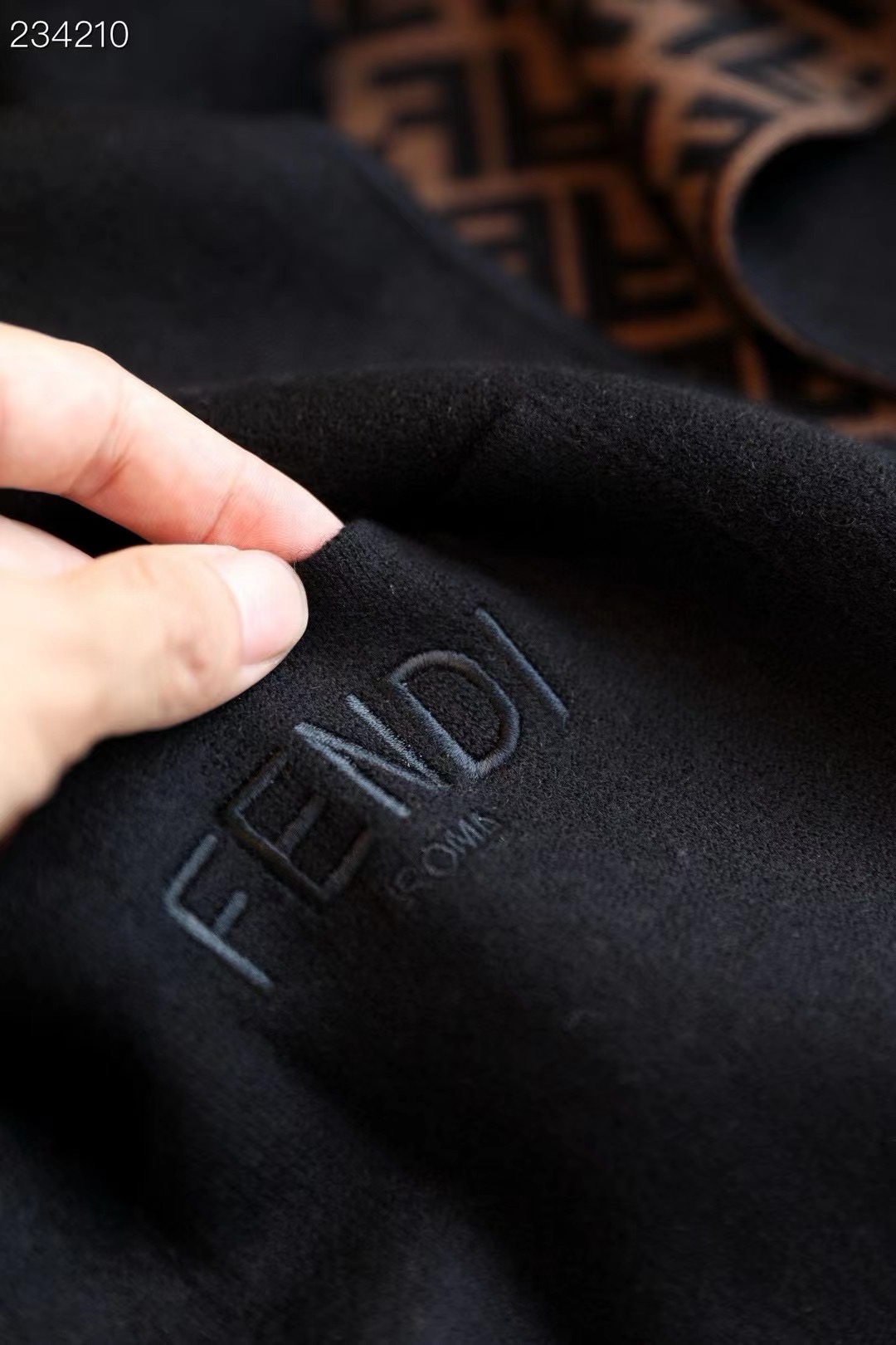 Fendi Cape Double-sided cashmere FDC35903