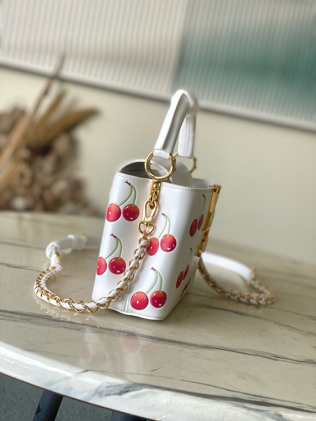 Louis Vuitton Capucines Mini M13251 white