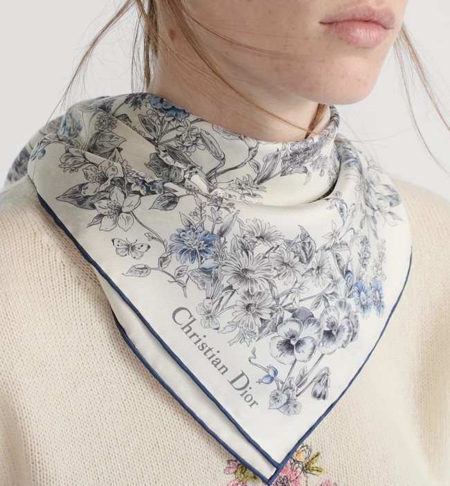 Dior Star 70 Square Scarf KY070