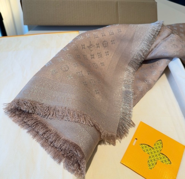 Louis Vuitton Monogram Classic Shawl M97743-2