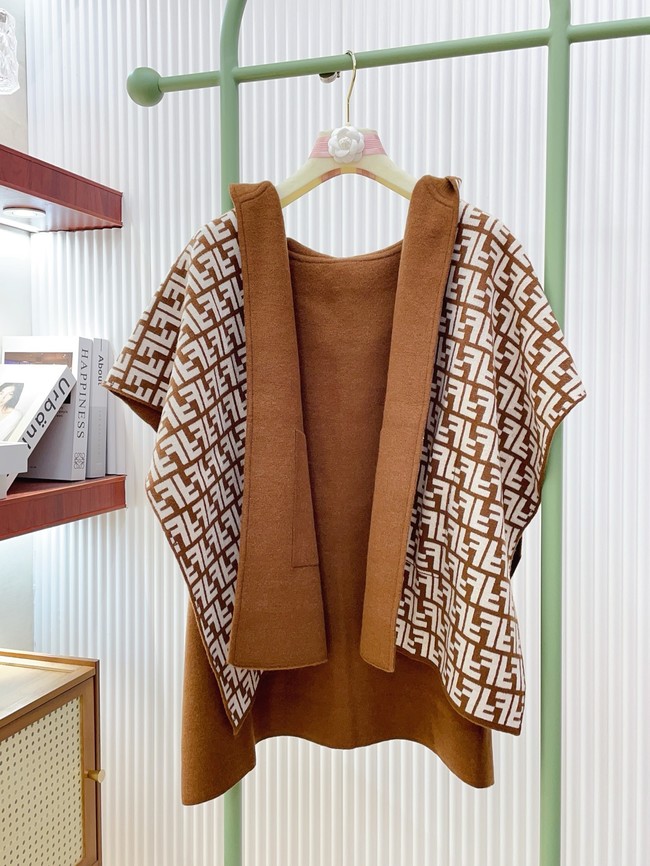 Fendi Cashmere cape FXX724