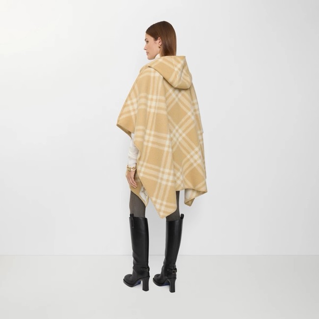Burberry Cashmere cape 06398