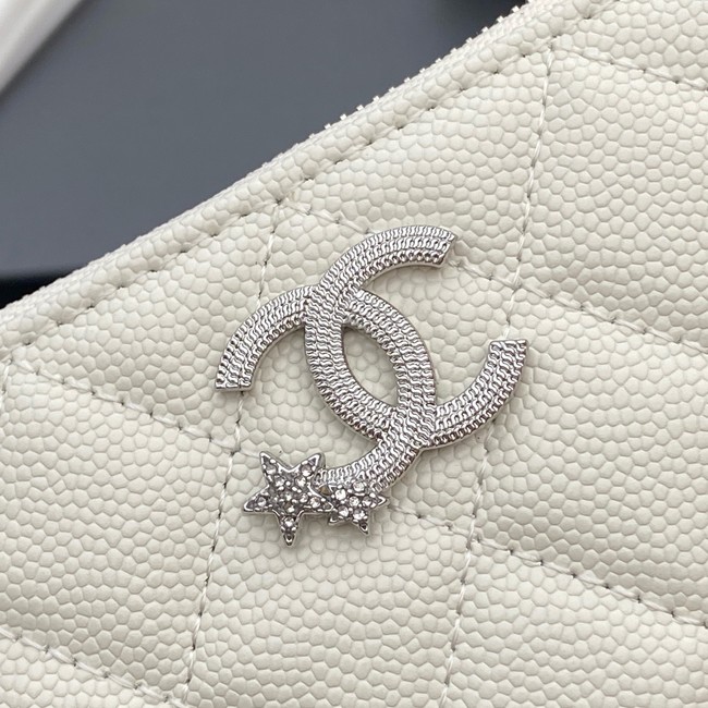Chanel Zipped Pocket wallet S4811 Cream