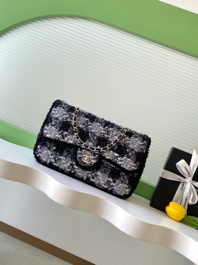 CHANEL Maxi Flapbag AS5687 Black & Grey