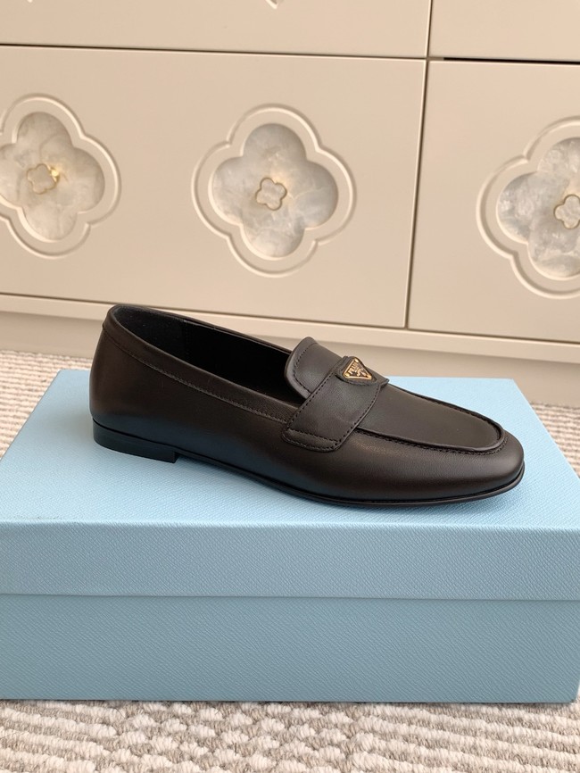 Prada leather loafers 87199-7