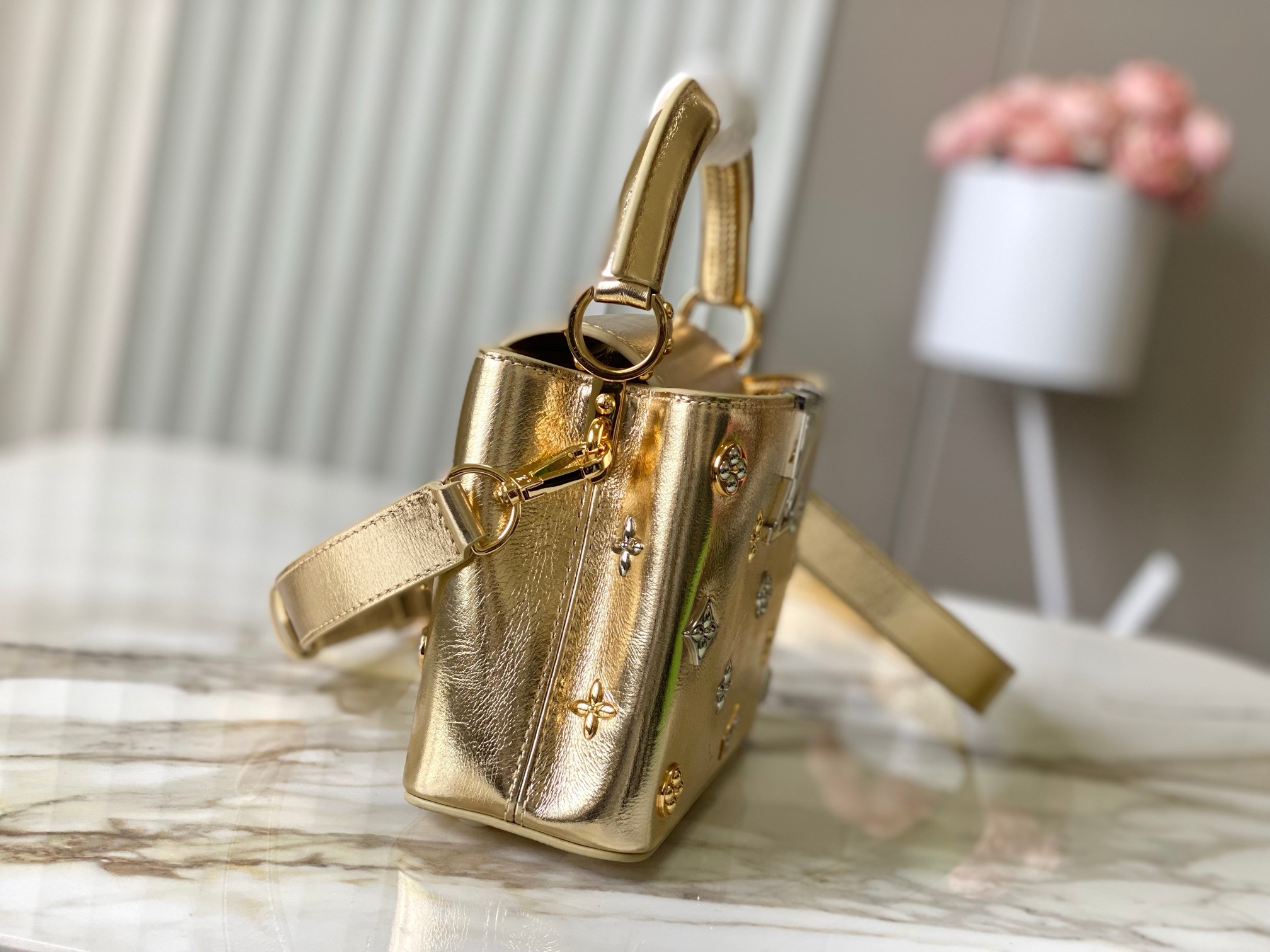Louis Vuitton Capucines Mini M26258 gold