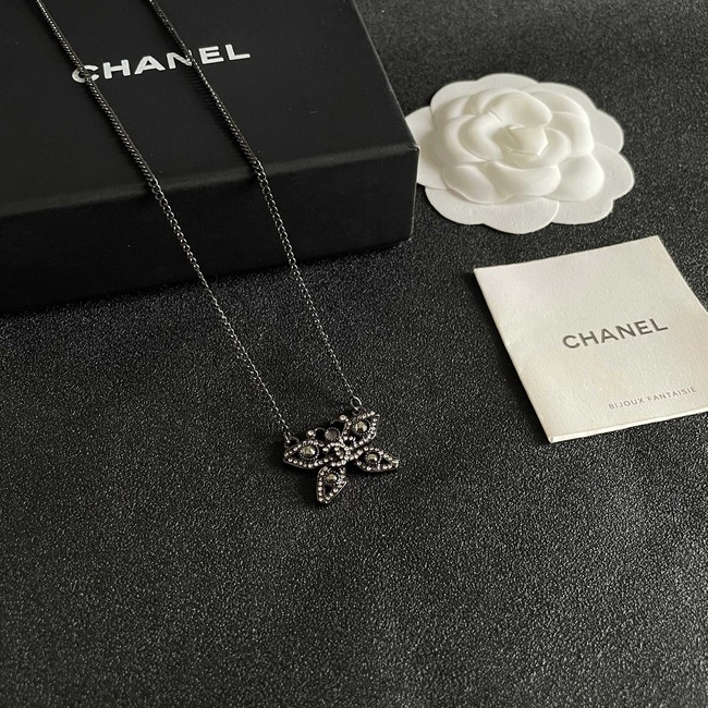 Chanel necklace CE81972