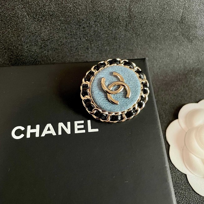Chanel brooch CE81978