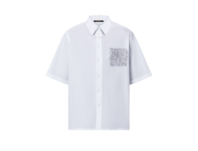 La chemise brodée à manches courtes qui fait sensation cet été